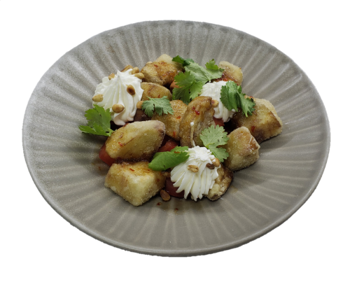 Салат с баклажаном фри и сливочным сыром